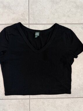 wild fable Black V-Neck Crop Tee